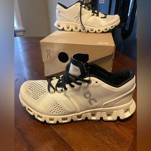 Brand new Cloud X tennis shoes